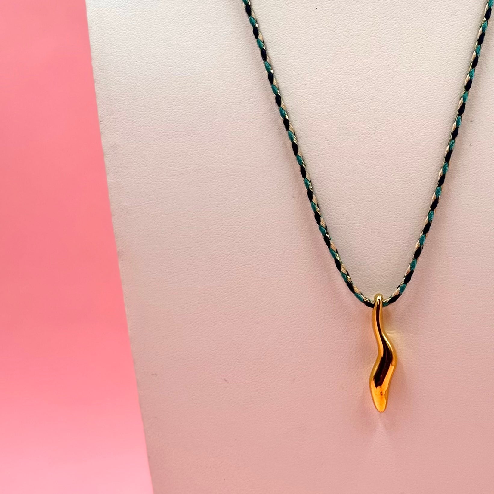 Flow | Gold Necklace