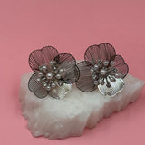 Pearl bloom silver earrings