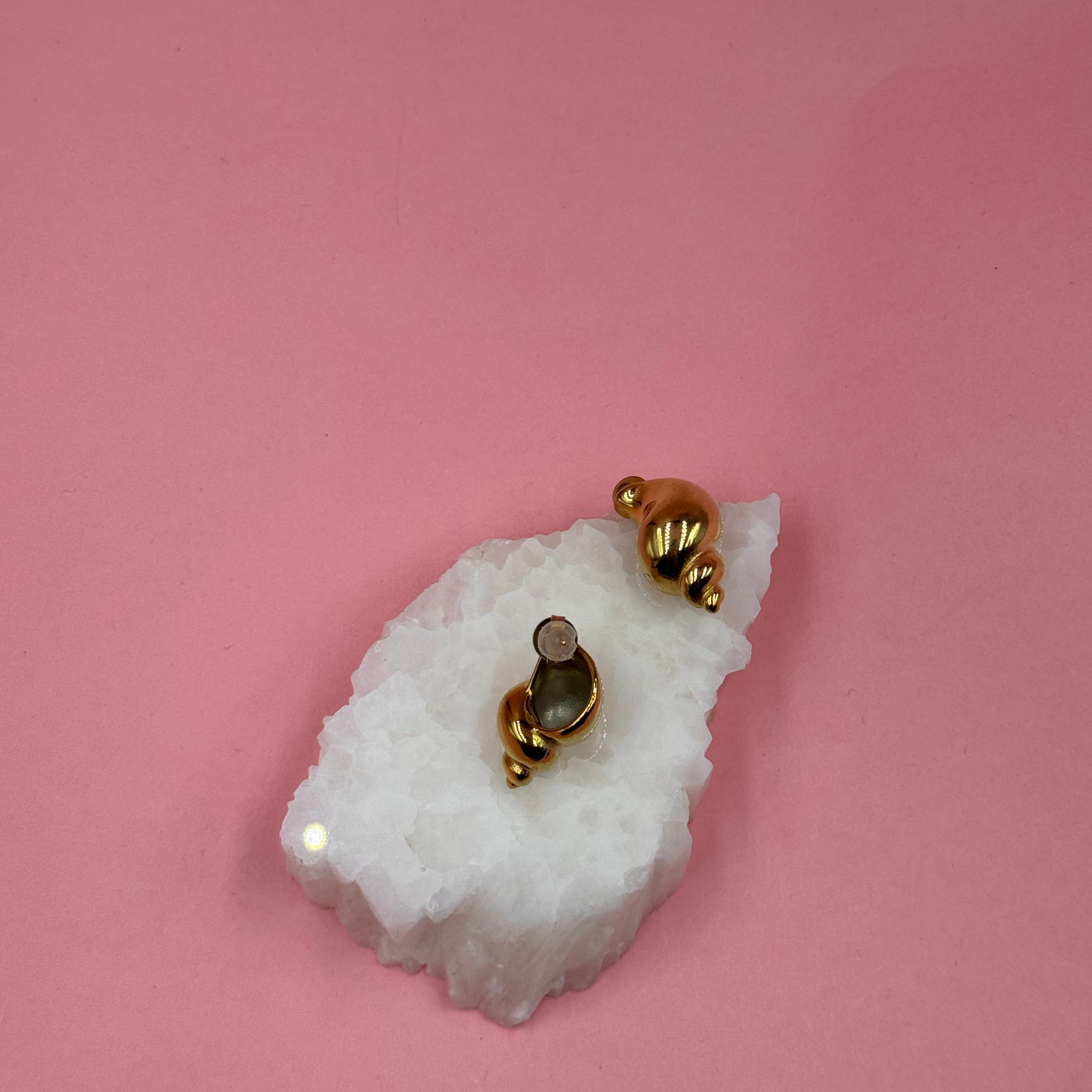 Conch Gold Earrings