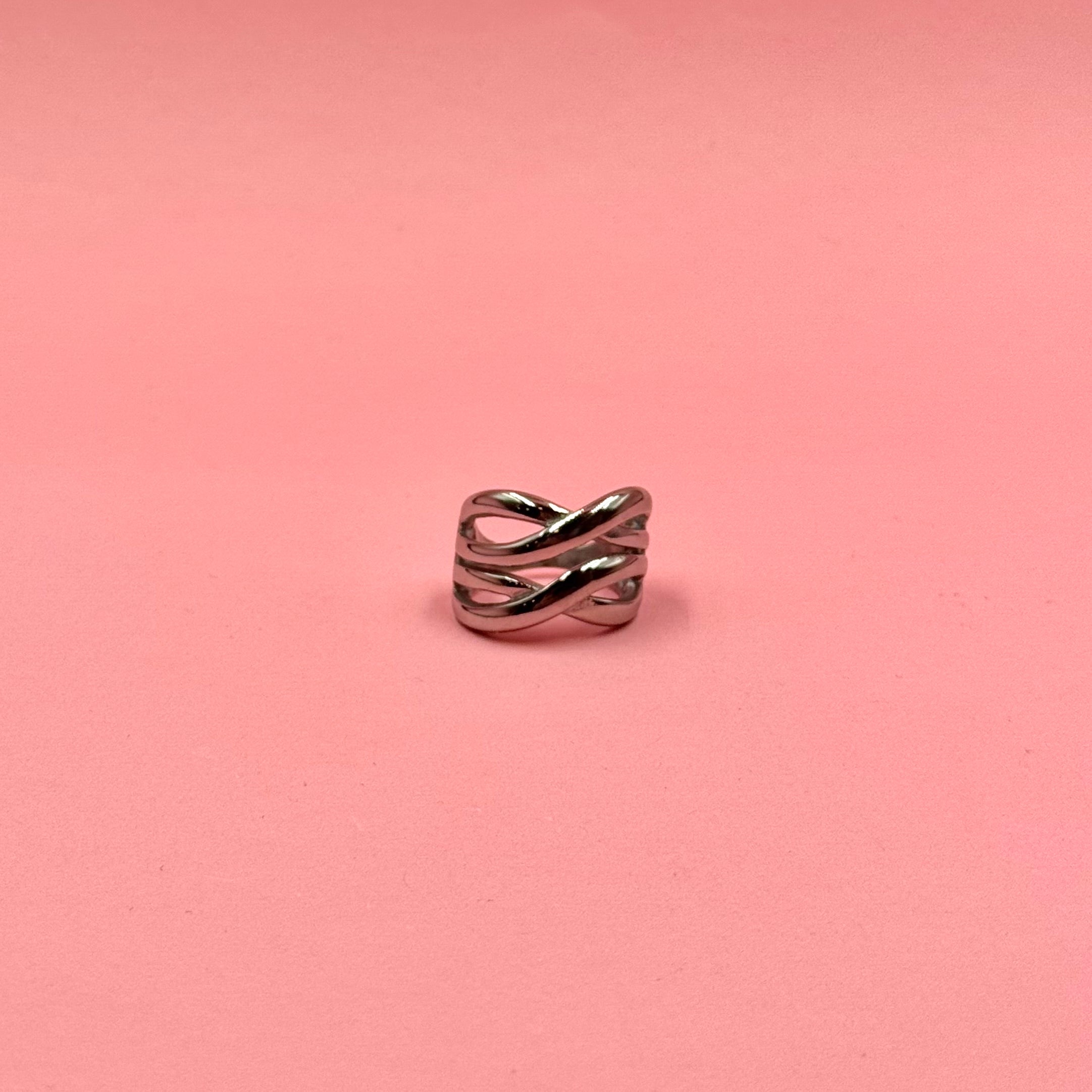 Baffle silver ring