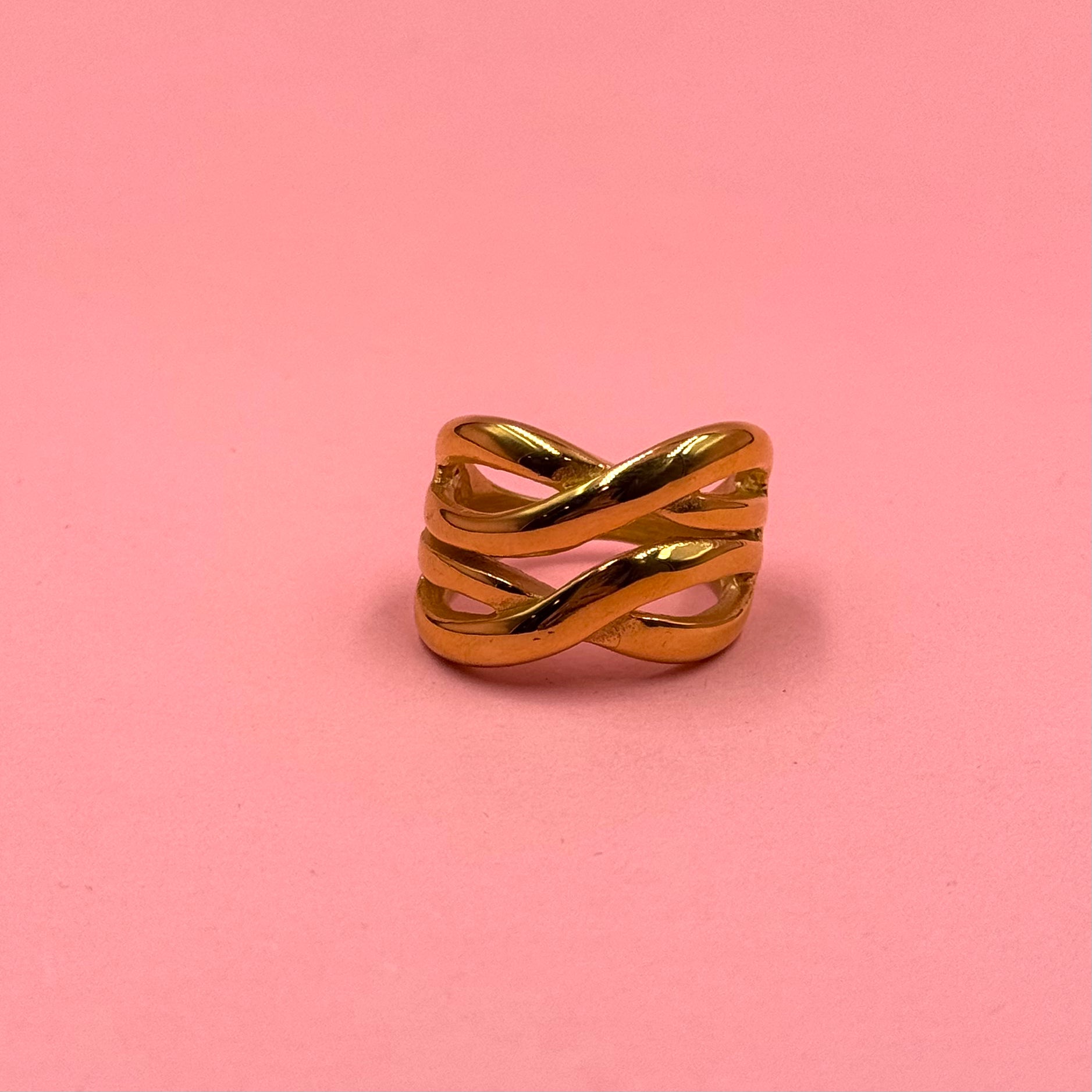 Baffle gold ring