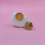 Shell gold earrings