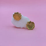Shell gold earrings