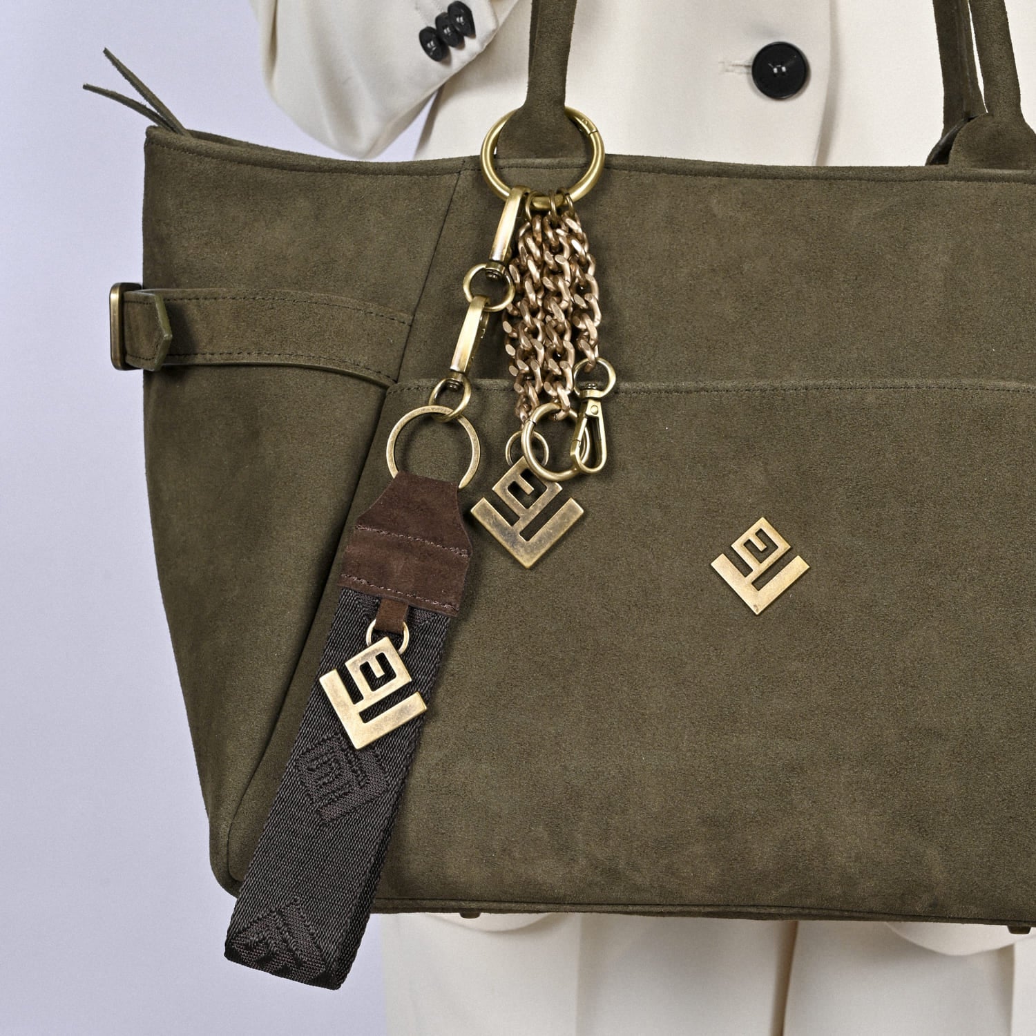 Tilo Nomia | Brown